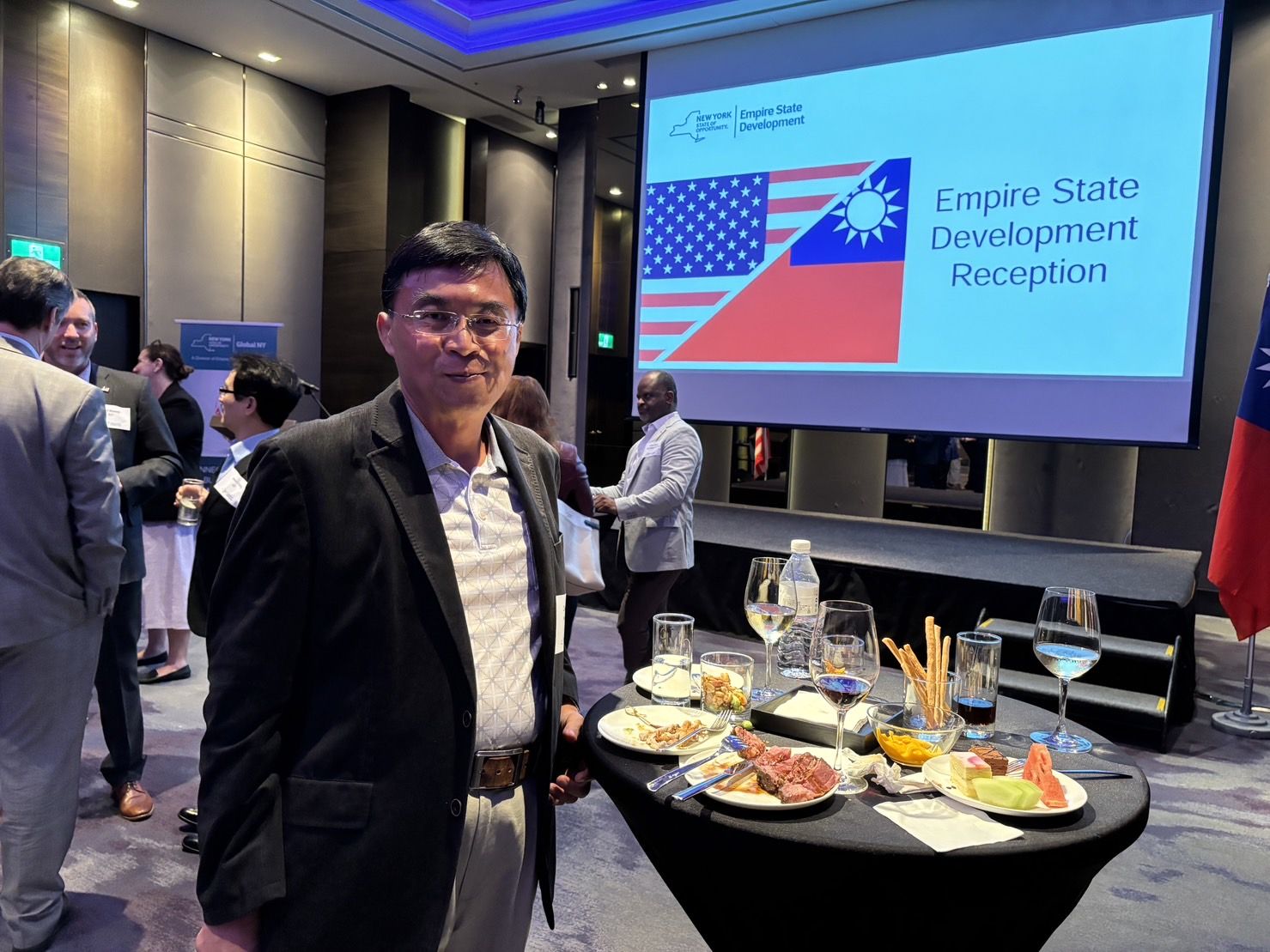 Hortech's founder & CEO Dr. Owen Li attended the Empire State Development reception on April 15th, 2024. Hortech is actively expanding its business to the world.